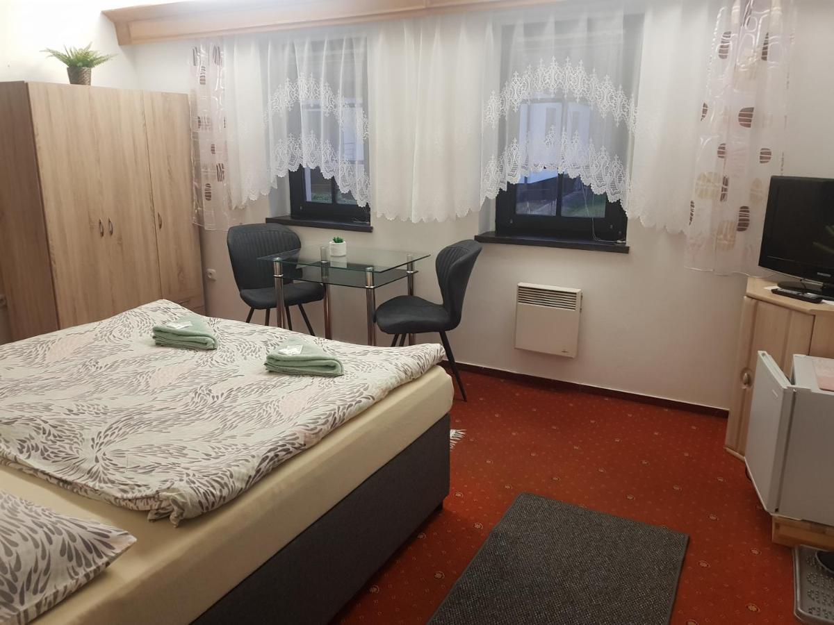 U Kralovny Dagmar Hotel Karlštejn Eksteriør billede